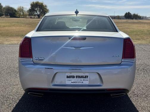 2023 Chrysler 300 Touring