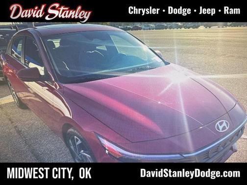 2025 Hyundai ELANTRA SEL