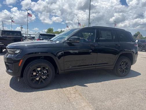 2025 Jeep Grand Cherokee Altitude