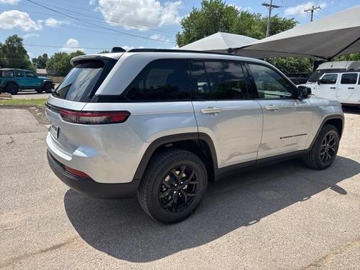 2025 Jeep Grand Cherokee Altitude