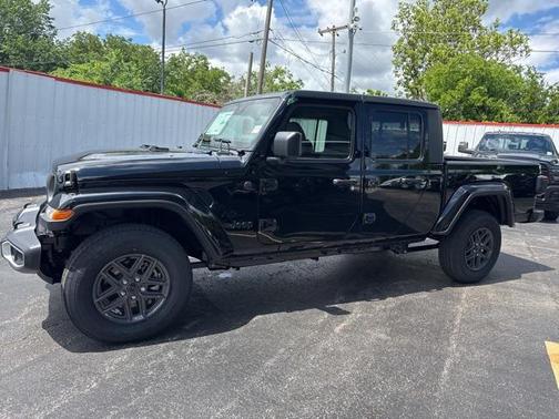 2025 Jeep Gladiator Sport S