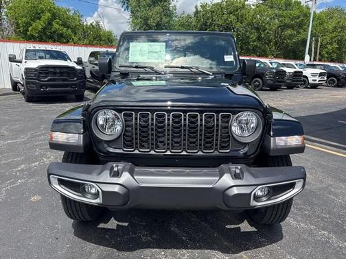 2025 Jeep Gladiator Sport S