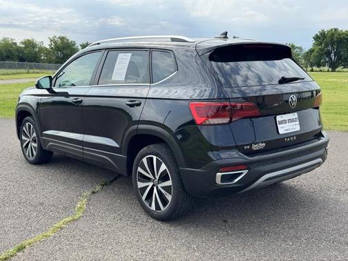 2024 Volkswagen Taos SE