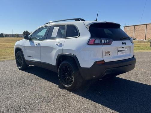2023 Jeep Cherokee Altitude