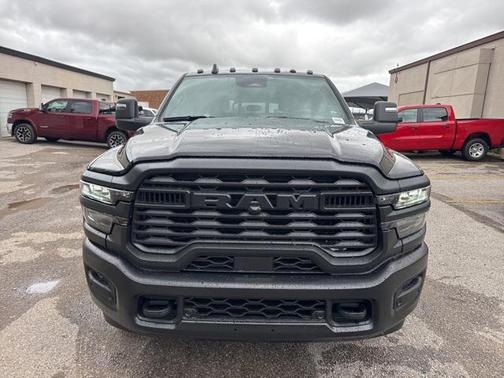 2025 RAM 3500 Tradesman Crew Cab 4x4 8' Box