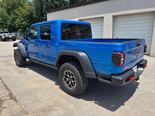 Hydro Blue Pearlcoat 2026 Jeep Gladiator Rubicon