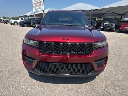 2025 Jeep Grand Cherokee Altitude