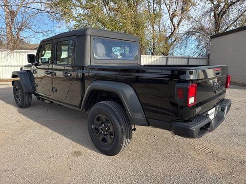 2026 Jeep Gladiator Sport