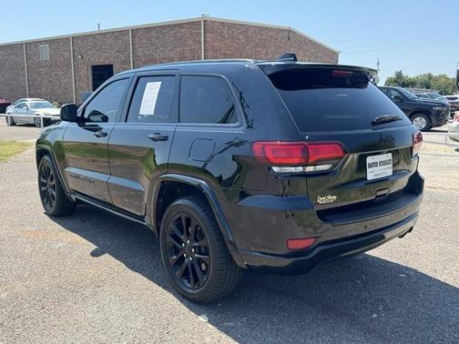 2022 Jeep Grand Cherokee Laredo