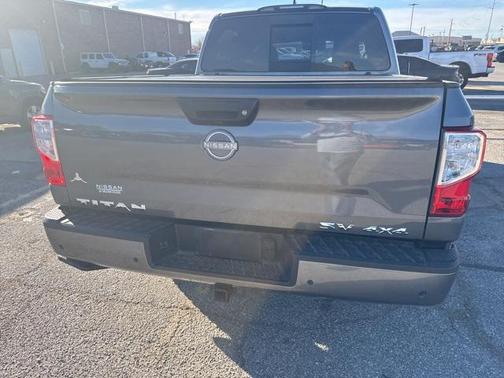 2023 Nissan Titan SV