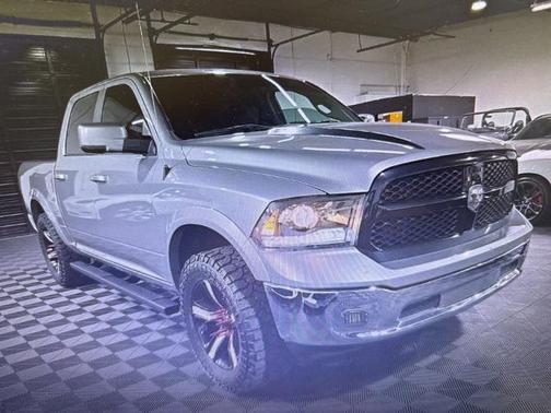 2019 RAM 1500 SLT