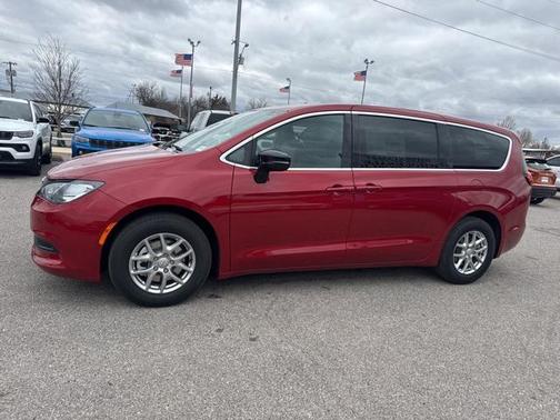 2026 Chrysler Voyager LX