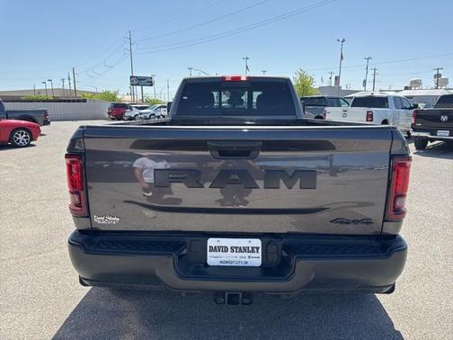 2025 RAM 3500 Tradesman Crew Cab 4x4 8' Box