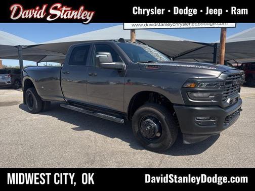 2025 RAM 3500 Tradesman Crew Cab 4x4 8' Box