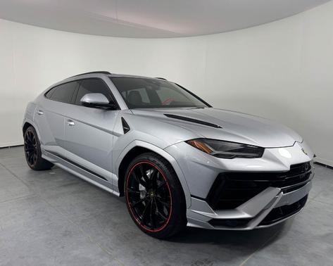 2023 Lamborghini Urus S