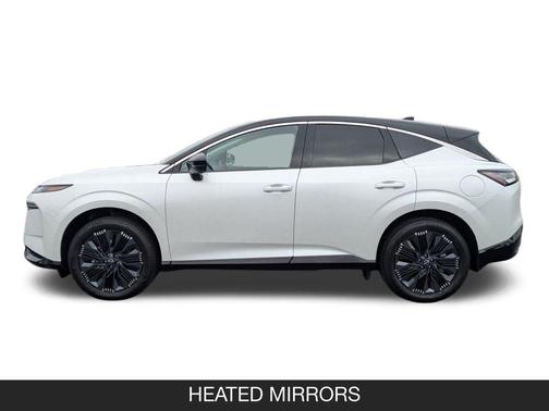 White / Black 2026 Nissan Murano Platinum