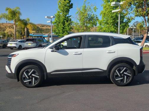 Fresh Powder 2026 Nissan Kicks SV