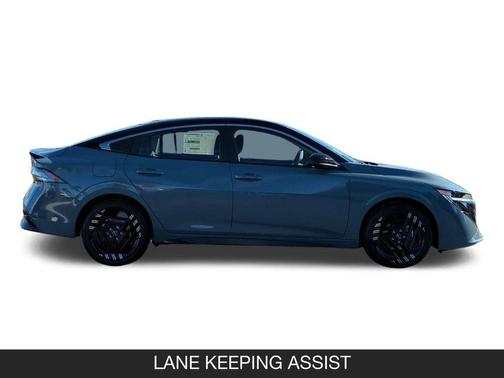 2t Gry Blk Roof 2026 Nissan Sentra SR