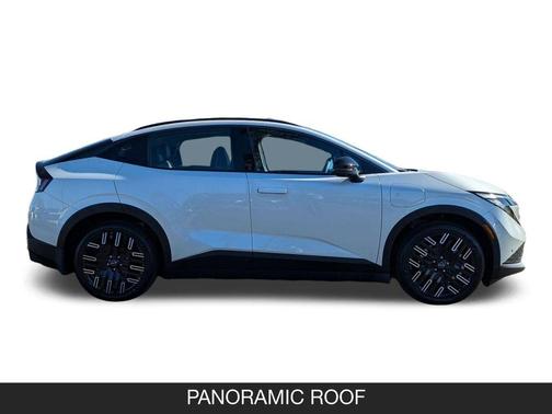 Everest White P 2026 Nissan Leaf PLATINUM+