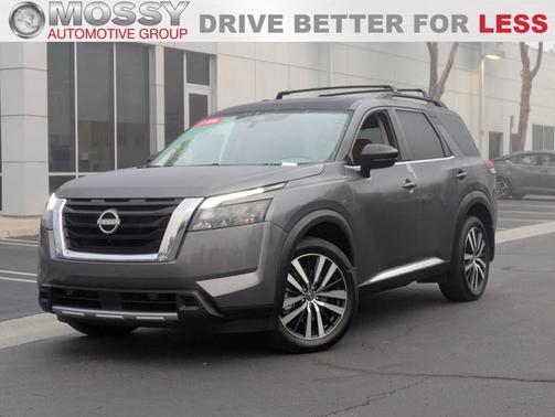 2025 Nissan Pathfinder Platinum