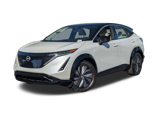 2 Tone White / Black Roof 2023 Nissan ARIYA ENGAGE
