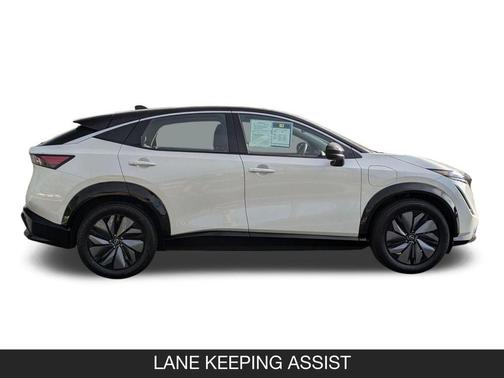 2 Tone White / Black Roof 2023 Nissan ARIYA VENTURE+