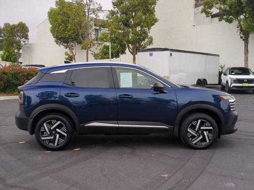 Deep Blue Pearl 2026 Nissan Kicks SV