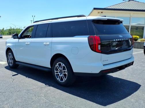 STAR WHITE MET TRI-COAT 2025 Ford Expedition ACTIVE