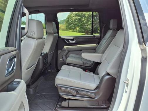 2021 Chevrolet Suburban LT