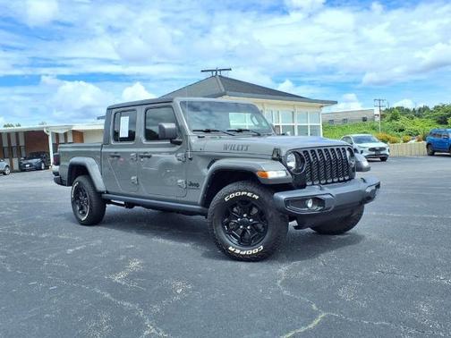 2021 Jeep Gladiator SPORT