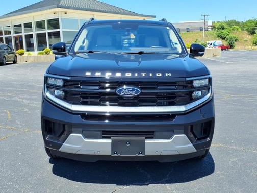 AGATE BLACK METALLIC 2025 Ford Expedition PLATINUM