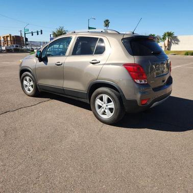 Stone Gray Metallic 2021 Chevrolet Trax LT