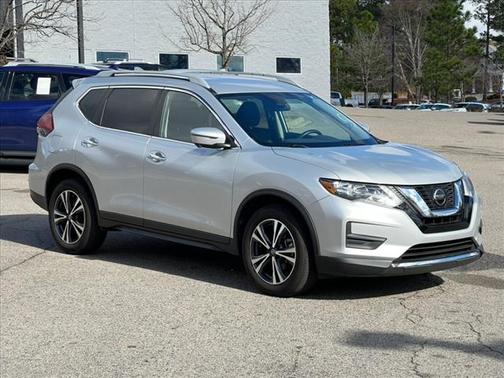 Photo 1 of 45 of 2020 Nissan Rogue SV