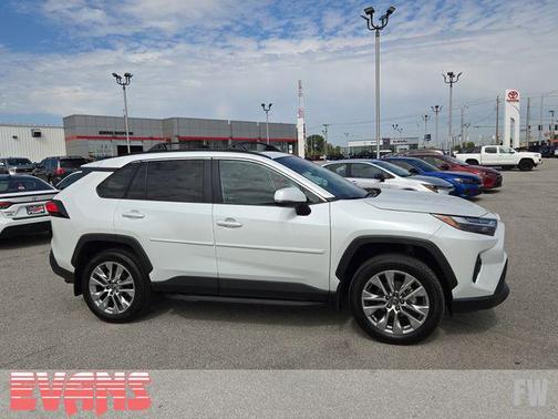 2025 Toyota RAV4 XLE Premium