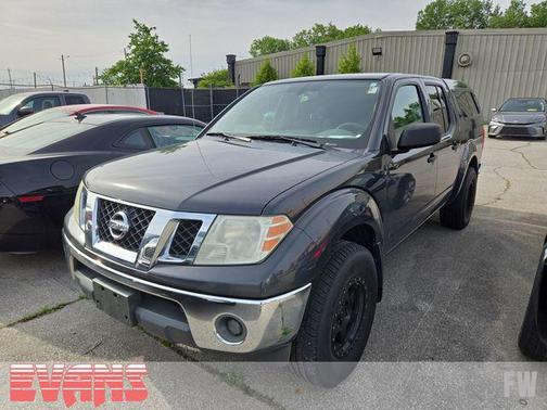 Night Armor Pearl/Mica 2011 Nissan Frontier SV