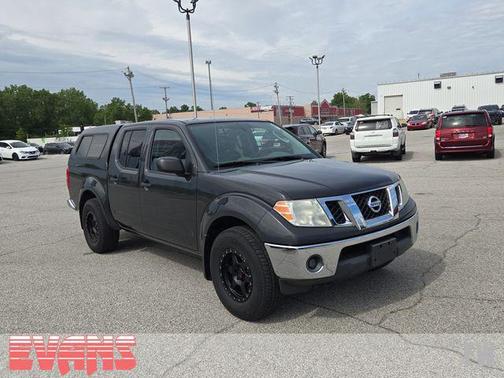 Night Armor Pearl/Mica 2011 Nissan Frontier SV