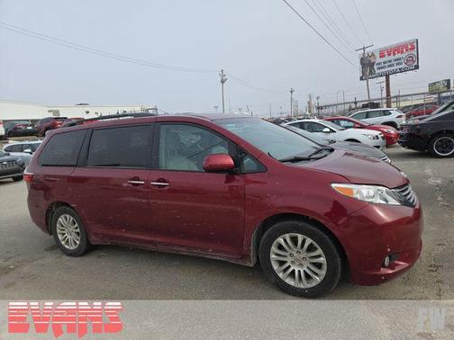 2016 Toyota Sienna XLE