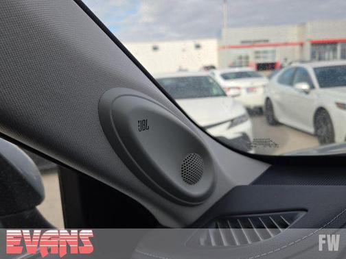 2025 Toyota Highlander Hybrid Platinum