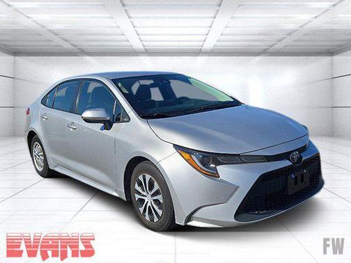 Classic Silver Metallic 2022 Toyota Corolla Hybrid LE Sedan
