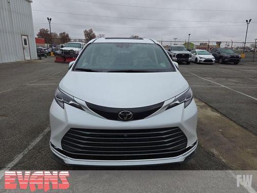 2026 Toyota Sienna Platinum