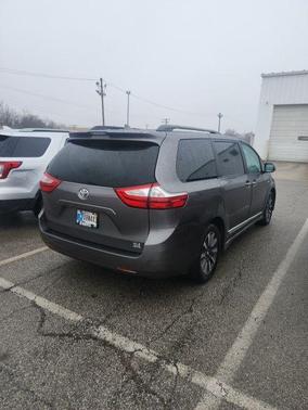 2018 Toyota Sienna SE