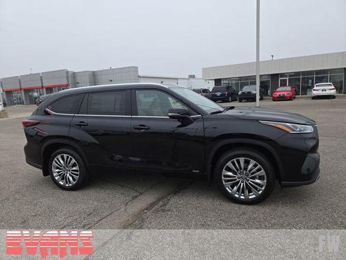 2026 Toyota Highlander Hybrid Platinum