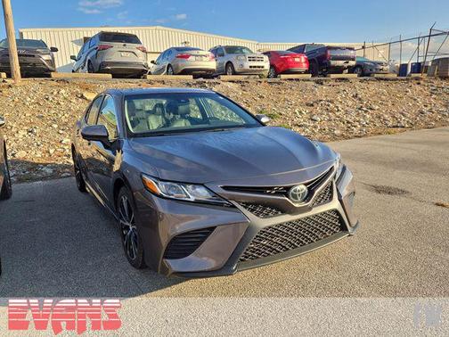 2018 Toyota Camry SE