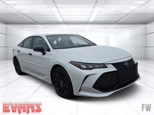 2022 Toyota Avalon Hybrid XSE