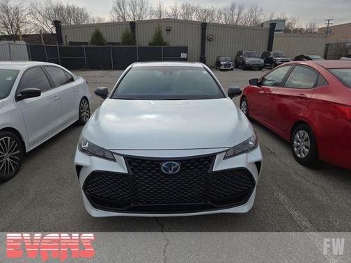 2022 Toyota Avalon Hybrid XSE