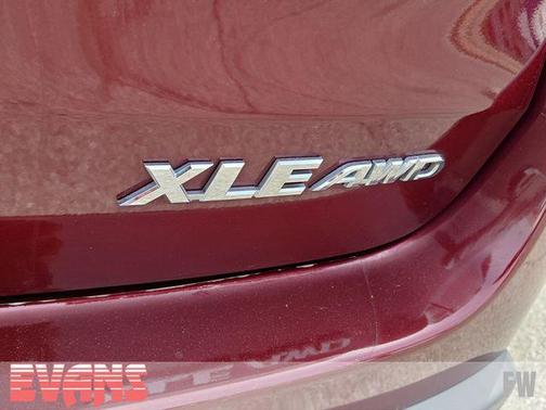 Ooh La La Rouge Mica 2014 Toyota Highlander XLE