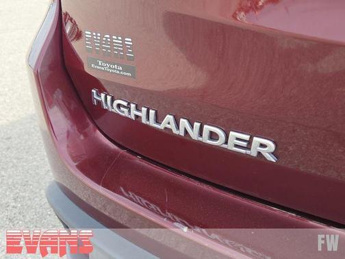 Ooh La La Rouge Mica 2014 Toyota Highlander XLE
