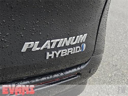 2023 Toyota Sienna Platinum 7 Passenger