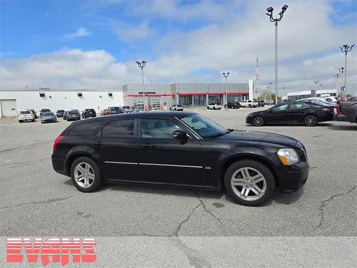 2007 Dodge Magnum Base