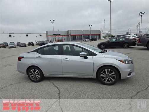 2021 Nissan Versa 1.6 SV
